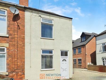 2 bedroom End of terrace house for sale in Titchfield Street, Mansfield, NG19
