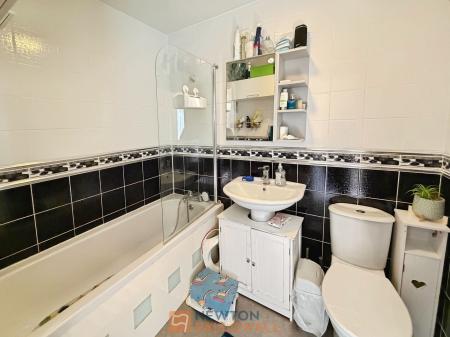 2 bedroom Terraced House for sale in Asquith Mews, Mansfield, NG18
