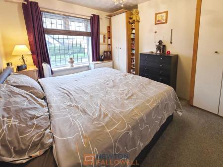 4 bedroom Semi-detached house for sale in Clifton Grove, Mansfield, NG18