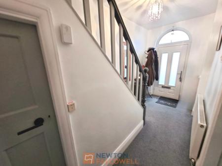 4 bedroom Semi-detached house for sale in Clifton Grove, Mansfield, NG18