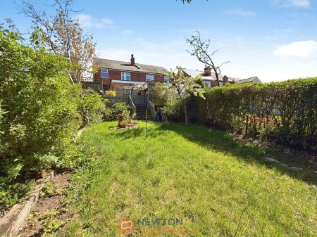 4 bedroom Semi-detached house for sale in Clifton Grove, Mansfield, NG18