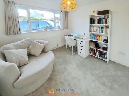 4 bedroom Detached house for sale in Waverley Road, Mansfield, NG18