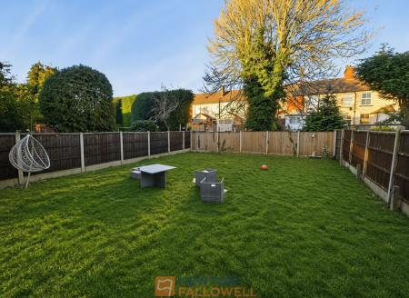 4 bedroom Detached house for sale in Waverley Road, Mansfield, NG18