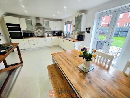Debdale Way, Mansfield Woodhouse, NG19