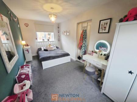 4 bedroom Detached house for sale in Debdale Way, Mansfield Woodhouse, NG19