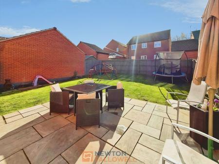 4 bedroom Detached house for sale in Debdale Way, Mansfield Woodhouse, NG19