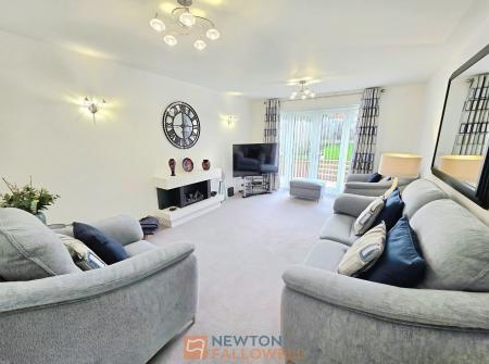 3 bedroom Detached bungalow for sale in Crown Green, Mansfield, NG19