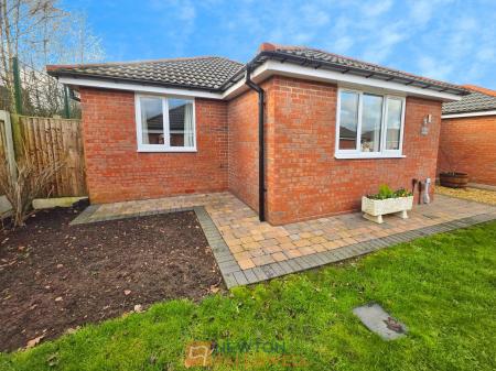 3 bedroom Detached bungalow for sale in Crown Green, Mansfield, NG19