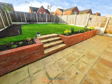 3 bedroom Detached bungalow for sale in Crown Green, Mansfield, NG19