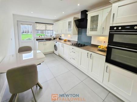 Crown Green, Mansfield, NG19