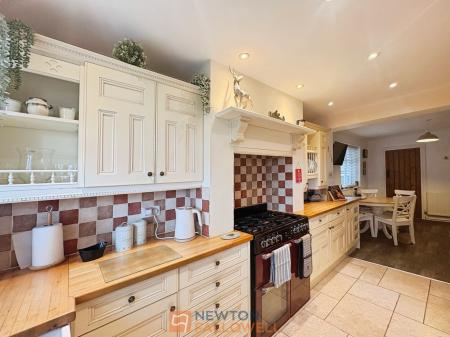 3 bedroom Detached bungalow for sale in Wordsworth Avenue, Sutton-In-Ashfield, NG17