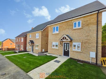 3 bedroom Detached house for sale in Maypole Road, Mansfield, NG19