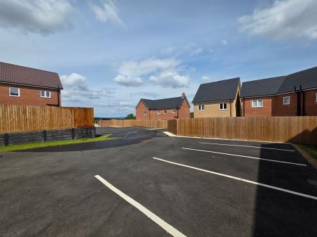 3 bedroom Semi-detached house for sale in Maypole Road, Mansfield, NG19