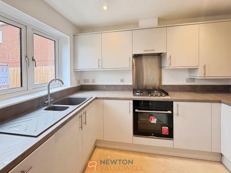 3 bedroom Semi-detached house for sale in Maypole Road, Mansfield, NG19