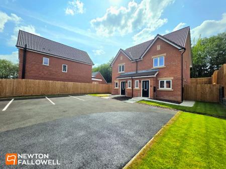 3 bedroom Semi-detached house for sale in Maypole Road, Mansfield, NG19