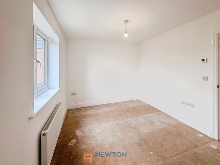 3 bedroom Semi-detached house for sale in Maypole Road, Mansfield, NG19