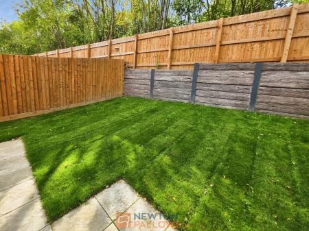 3 bedroom Semi-detached house for sale in Maypole Road, Mansfield, NG19