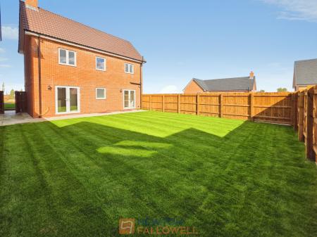 3 bedroom Detached house for sale in 20 Maypole Road ng19 6fx