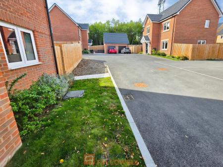 4 bedroom Detached house for sale in Maypole Road, Mansfield, NG19