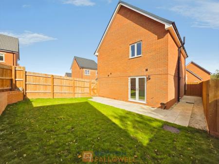4 bedroom Detached house for sale in Maypole Road, Mansfield, NG19