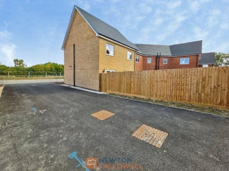 3 bedroom Detached house for sale in Maypole Road, Mansfield, NG19