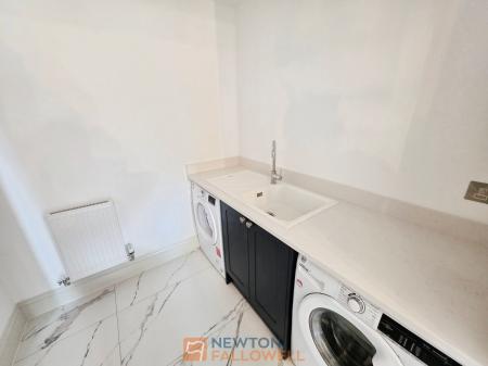 4 bedroom Detached house for sale in Maypole Road, Mansfield, NG19