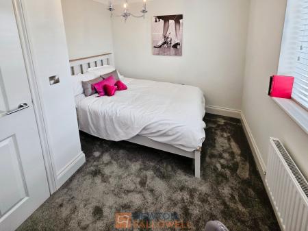 4 bedroom Detached house for sale in Maypole Road, Mansfield, NG19