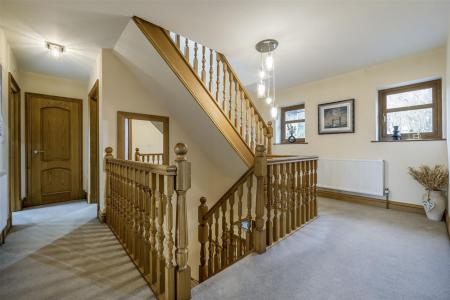 6 bedroom Detached house for sale in Mansfield Road, Papplewick, NG15