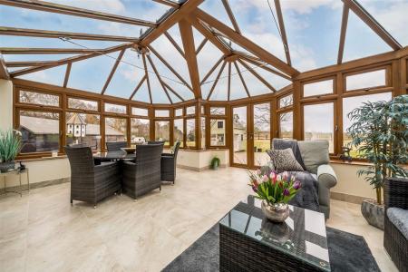 6 bedroom Detached house for sale in Mansfield Road, Papplewick, NG15