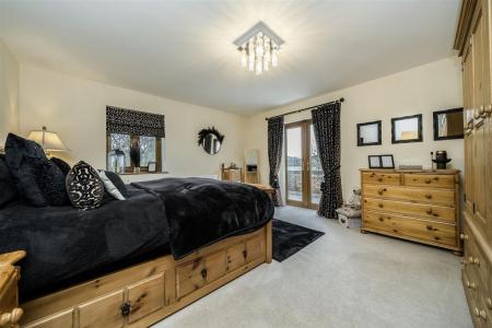 6 bedroom Detached house for sale in Mansfield Road, Papplewick, NG15