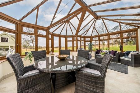 6 bedroom Detached house for sale in Mansfield Road, Papplewick, NG15
