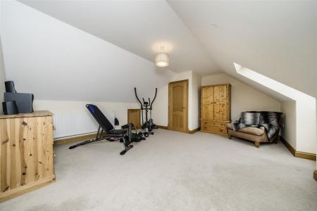 6 bedroom Detached house for sale in Mansfield Road, Papplewick, NG15