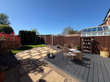 3 bedroom End of terrace house for sale in Burton Rise, Kirkby-In-Ashfield, NG17