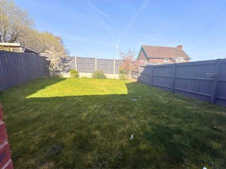 3 bedroom Semi-detached house for sale in Linnet Drive, Rainworth, NG21