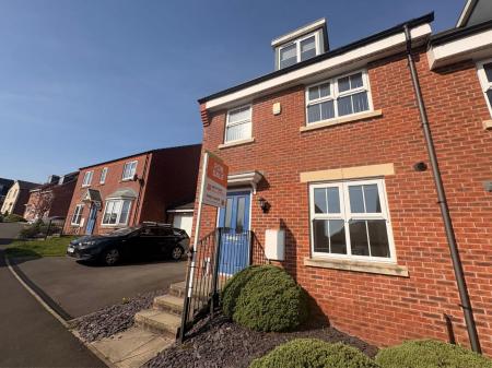 3 bedroom Semi-detached house for sale in Linnet Drive, Rainworth, NG21