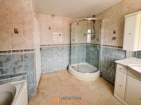 3 bedroom Semi-detached house for sale in The Woodlands, Langwith, NG20