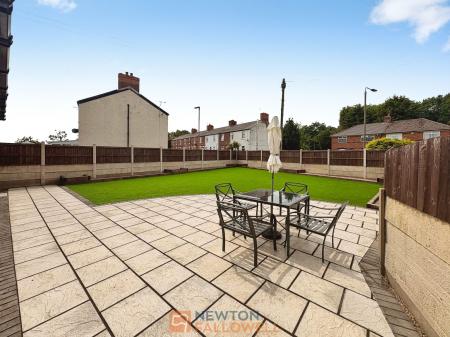 3 bedroom Semi-detached house for sale in The Woodlands, Langwith, NG20