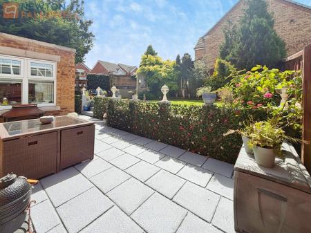 4 bedroom Detached house for sale in Lynton Drive, Sutton-In-Ashfield, NG17