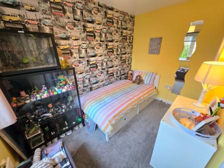 4 bedroom Detached house for sale in Lynton Drive, Sutton-In-Ashfield, NG17