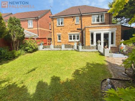 4 bedroom Detached house for sale in Lynton Drive, Sutton-In-Ashfield, NG17
