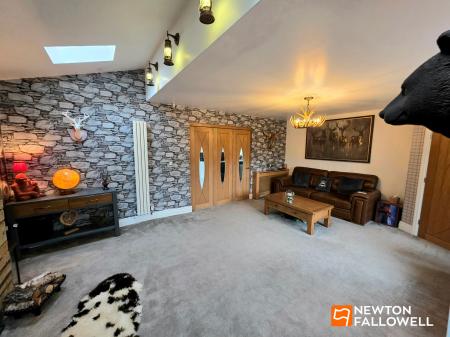 4 bedroom Detached house for sale in Lynton Drive, Sutton-In-Ashfield, NG17
