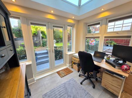 4 bedroom Detached house for sale in Lynton Drive, Sutton-In-Ashfield, NG17