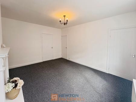 2 bedroom Semi-detached house for sale in Crown Street, Mansfield, NG18