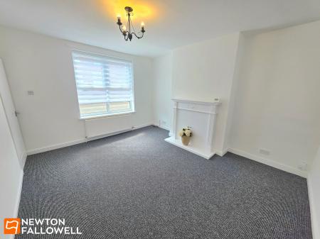 2 bedroom Semi-detached house for sale in Crown Street, Mansfield, NG18