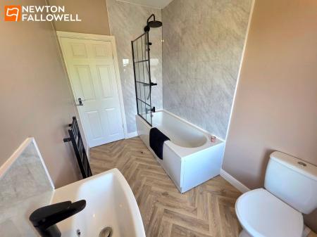 2 bedroom Semi-detached house for sale in Crown Street, Mansfield, NG18