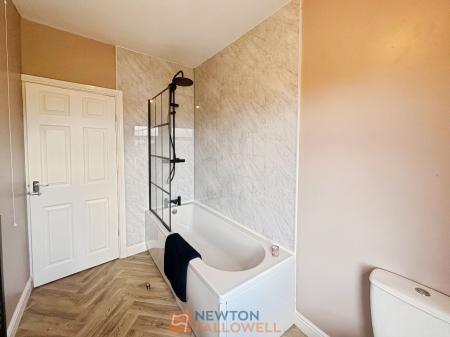2 bedroom Semi-detached house for sale in Crown Street, Mansfield, NG18
