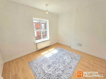 2 bedroom Semi-detached house for sale in Crown Street, Mansfield, NG18