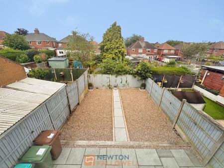 2 bedroom Semi-detached house for sale in Crown Street, Mansfield, NG18