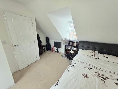 5 bedroom Detached house for sale in Beldover Drive, Nottingham, NG8