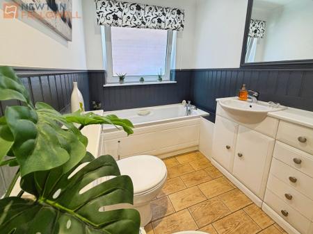 3 bedroom Detached house for sale in Kingsley Close, Mansfield Woodhouse, NG19
